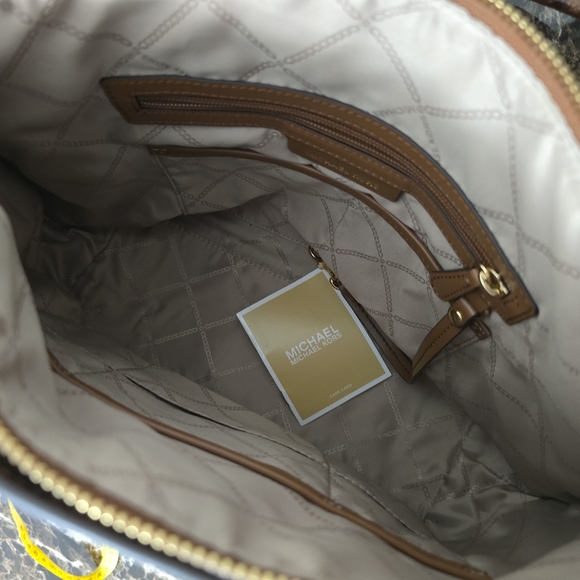 Michael Kors Elson Large Satchel PYTHON - Picture 7 of 9